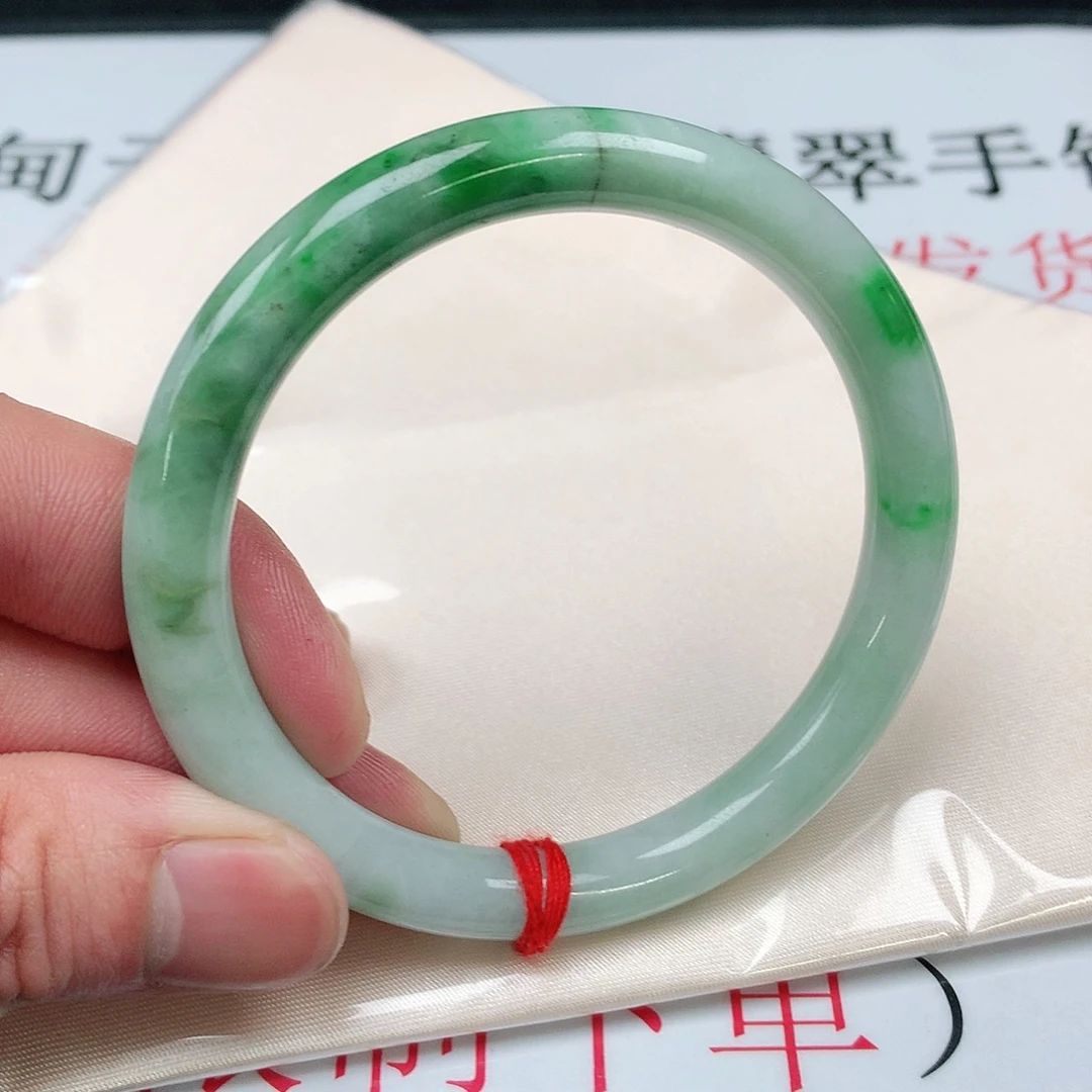 翡翠手镯未镶嵌圈56