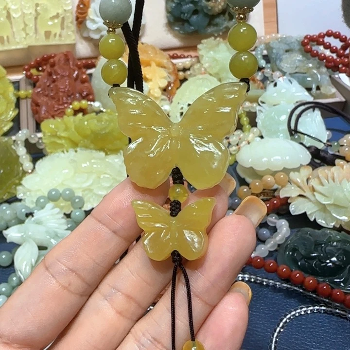 未镶嵌蛇纹石玉吊坠