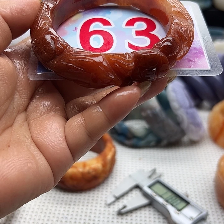 石英岩玉手镯未镶嵌