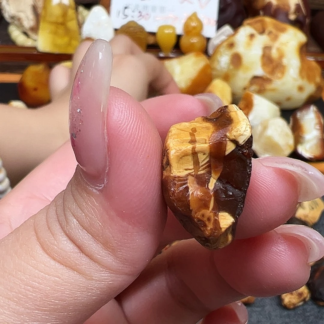 定制琥珀未镶嵌蜜蜡