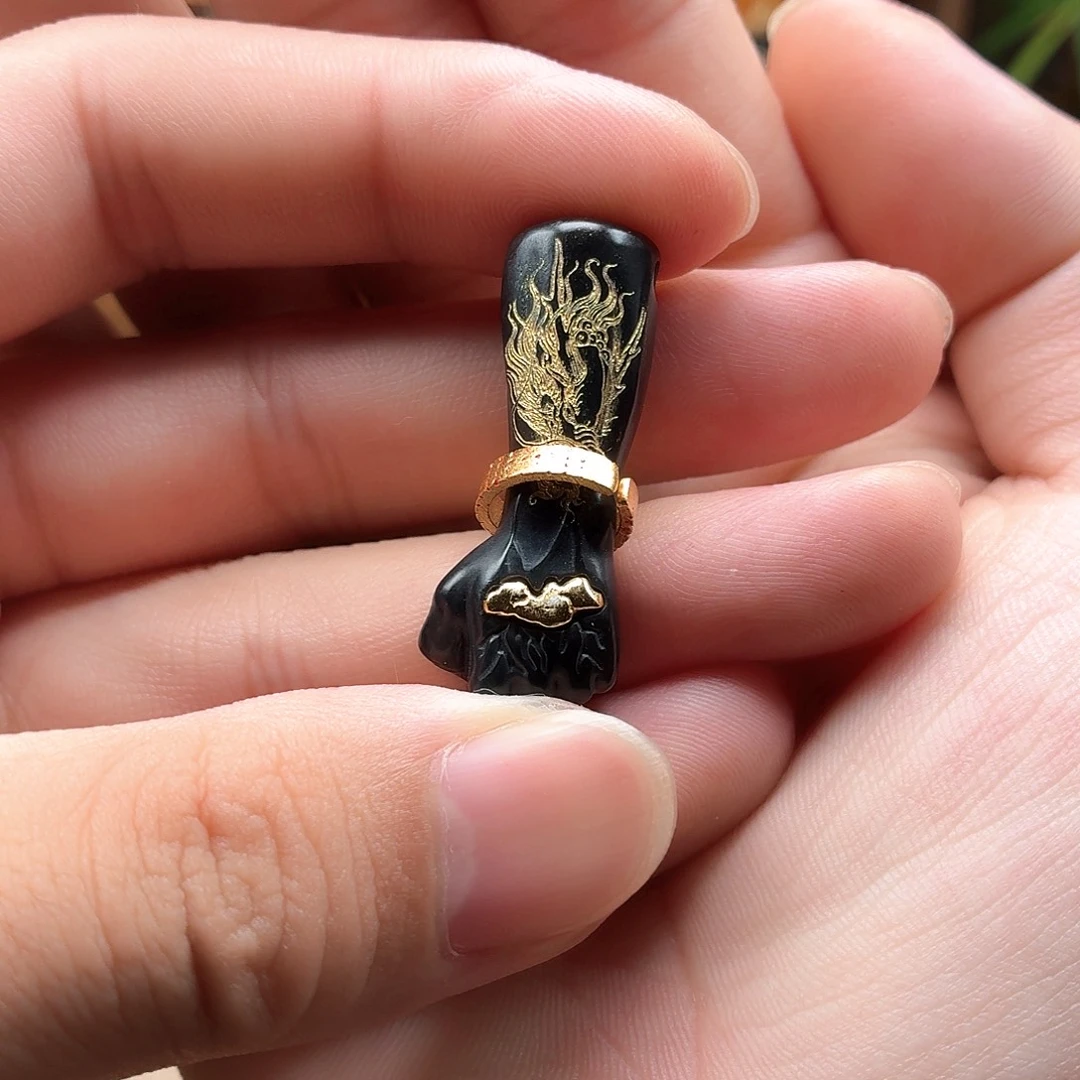 潇***！颈饰未镶嵌和田玉