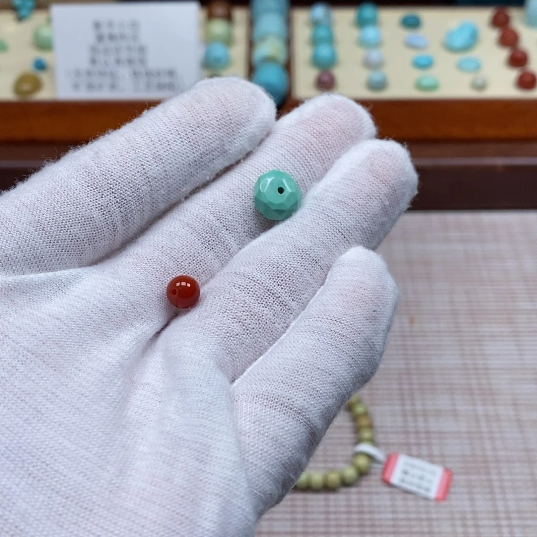 南红玛瑙配饰未镶嵌