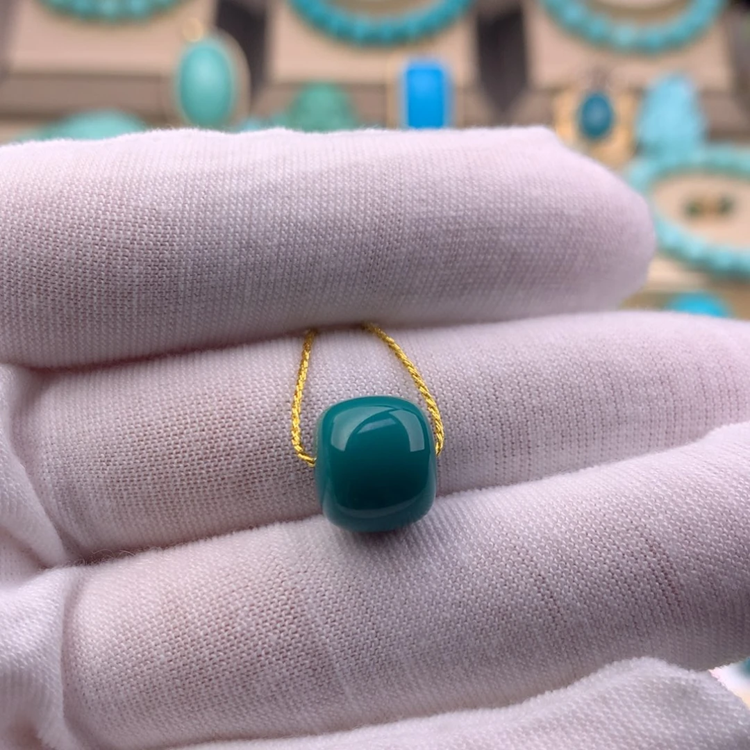 绿松石未镶嵌珠宝奇石10.8*9.6