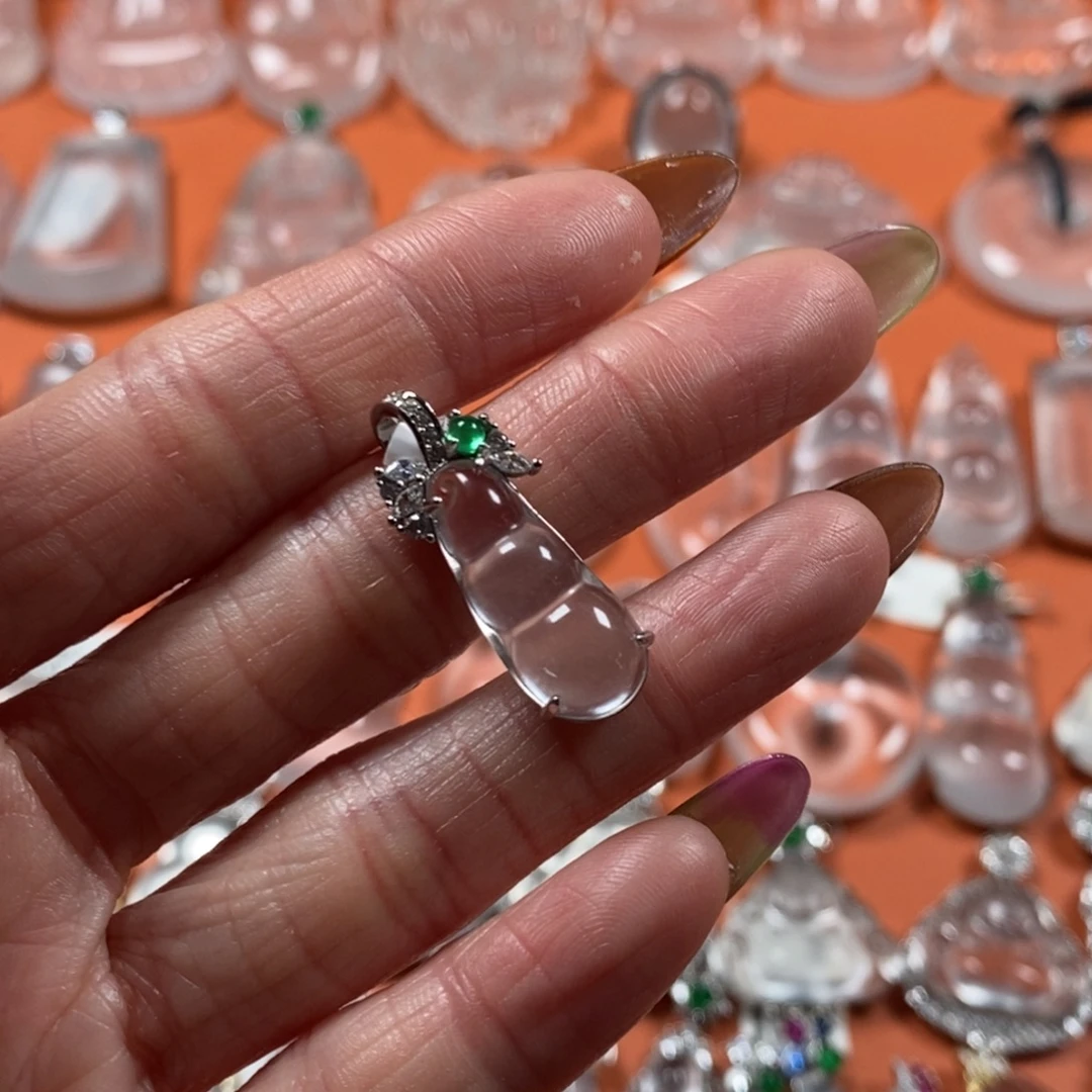 石英质玉银S925镶嵌颈饰黑钢福豆