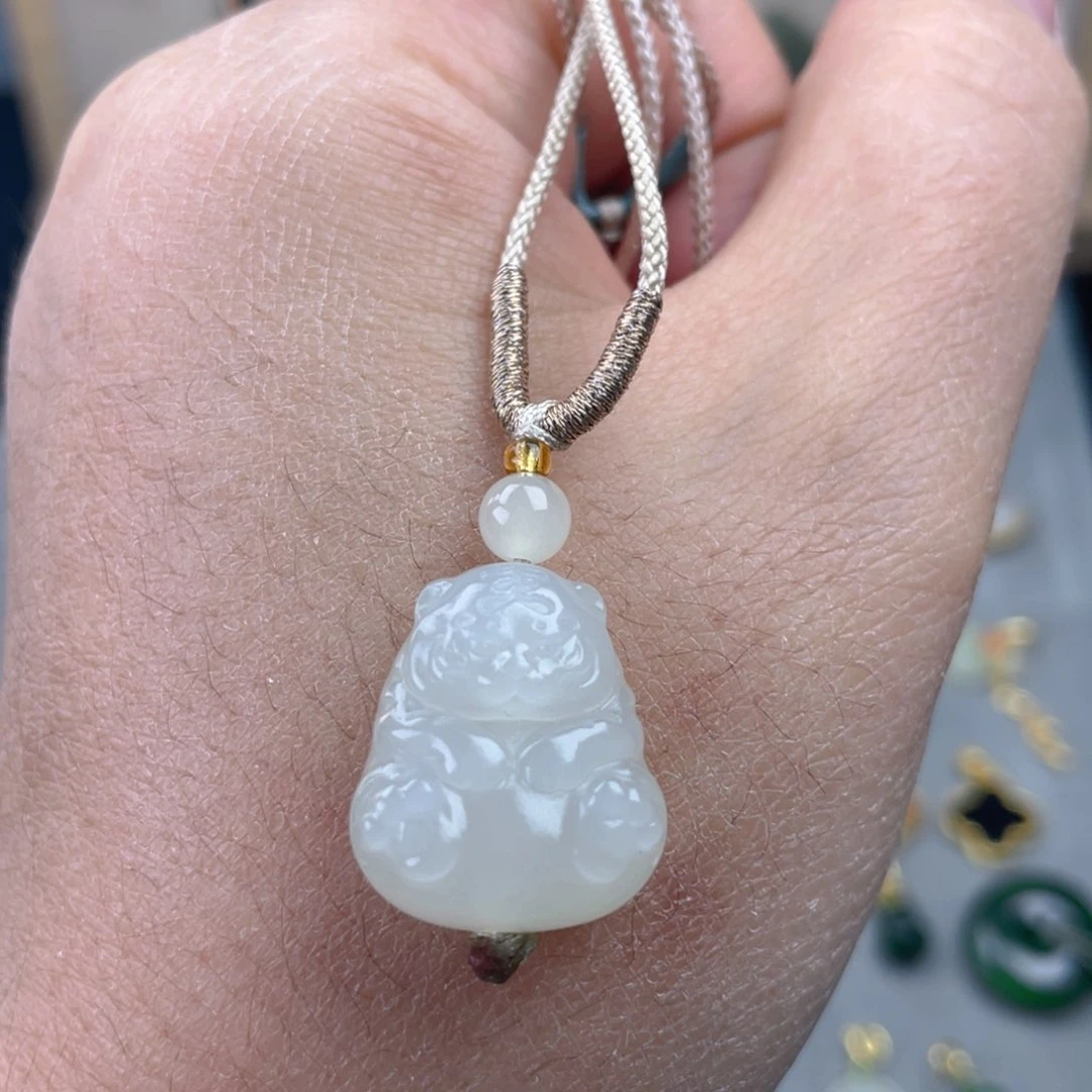 和田玉颈饰未镶嵌