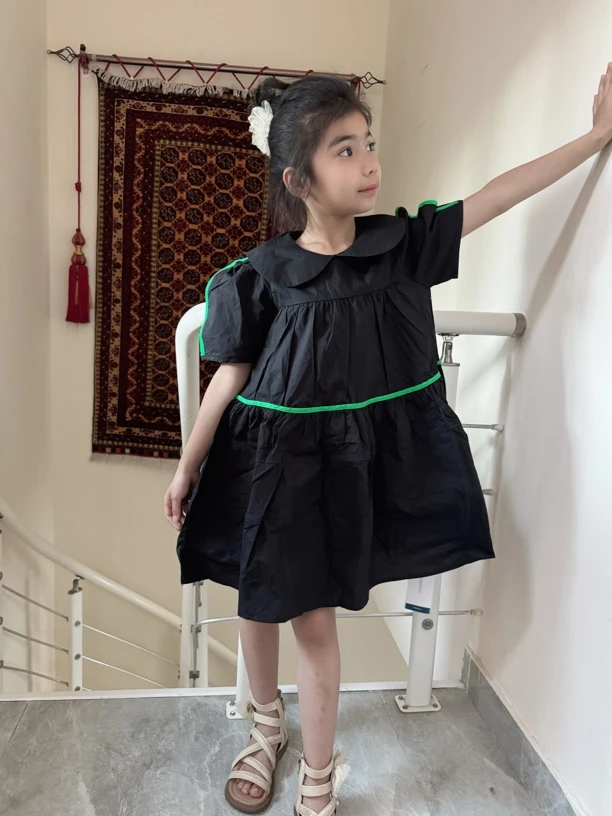 B类夏季短袖可爱风女纯色连衣裙时尚复古拼接