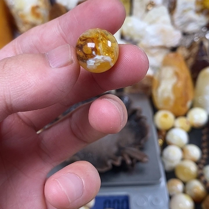 未镶嵌琥珀裸石我