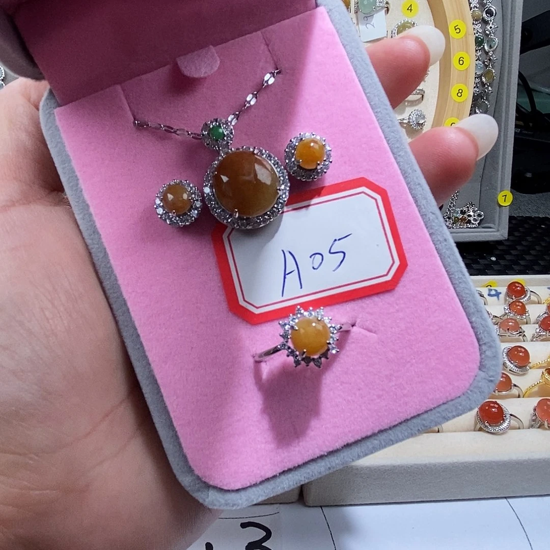 翡翠未镶嵌戒指缅甸