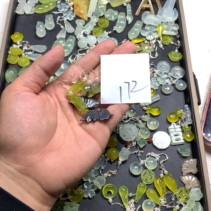 山***爱蛇纹石玉合金发饰