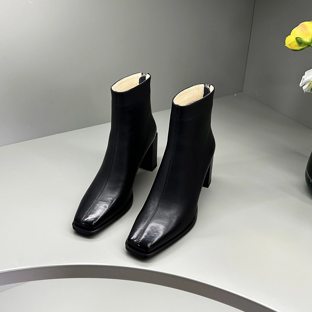 KFY【6cm】2024秋冬新款加绒防寒保暖女鞋方头防水短靴女X114黑