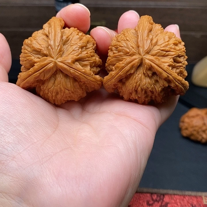 武***六把件文玩核桃白奔