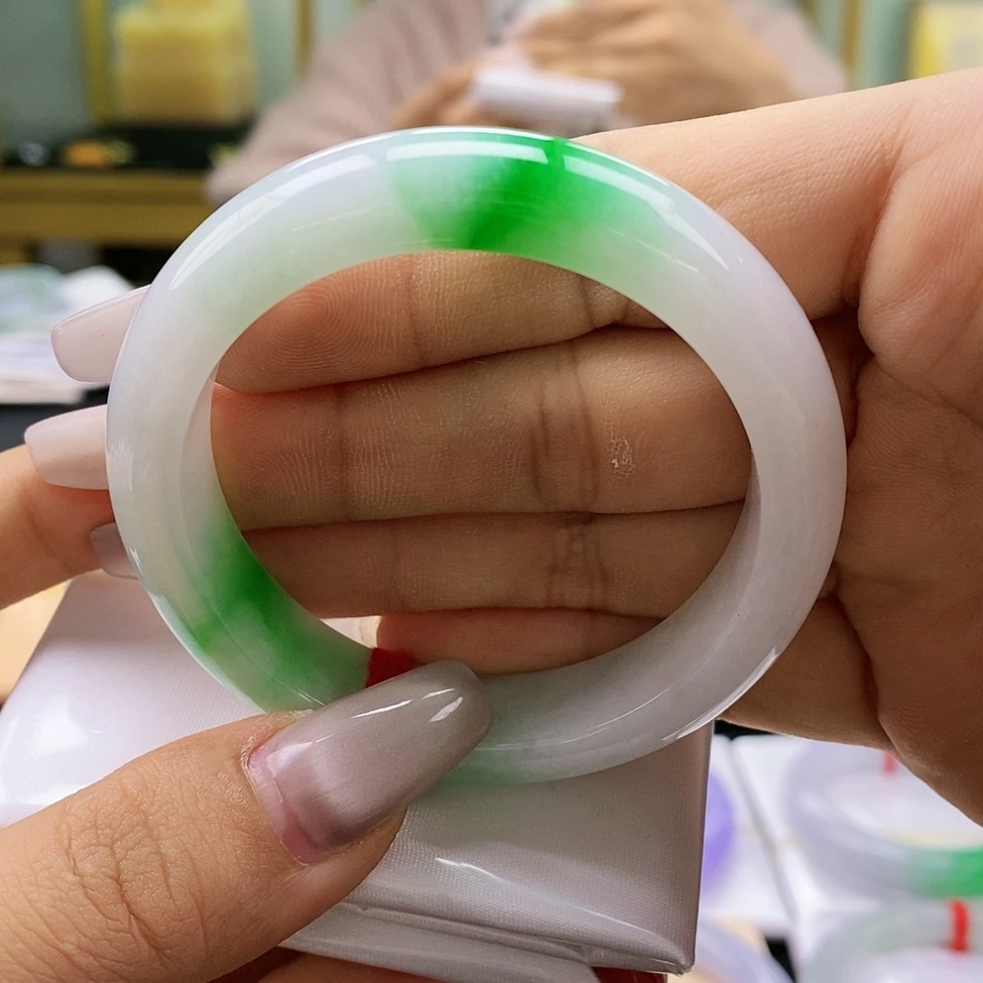 【闪购商品】未镶嵌手镯翡翠