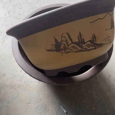 紫砂花盆100-2。   40-18