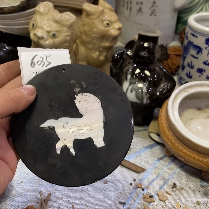 岁****琉璃/树脂/塑料类6035的工艺品
