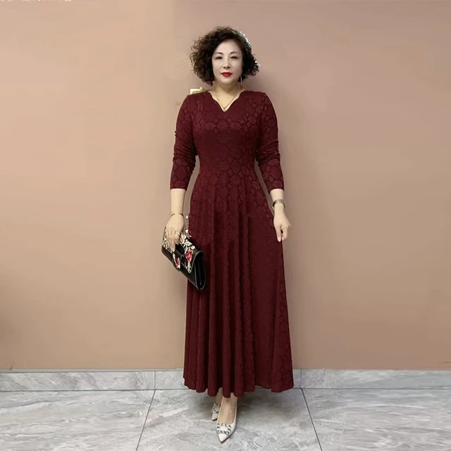 洋气中老年妈妈连衣裙春季新款高弹力显瘦坠感50-60岁长款大摆裙