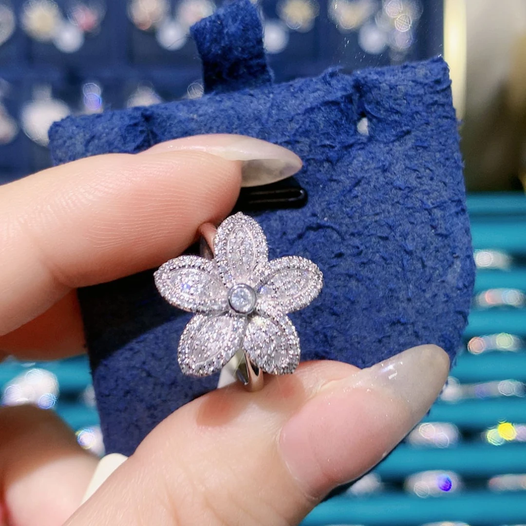 【闪购商品】铂Pt900镶嵌戒指/指环钻石可****?