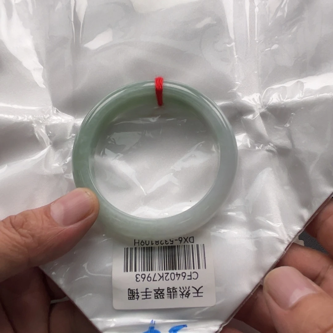 翡翠未镶嵌手镯手镯