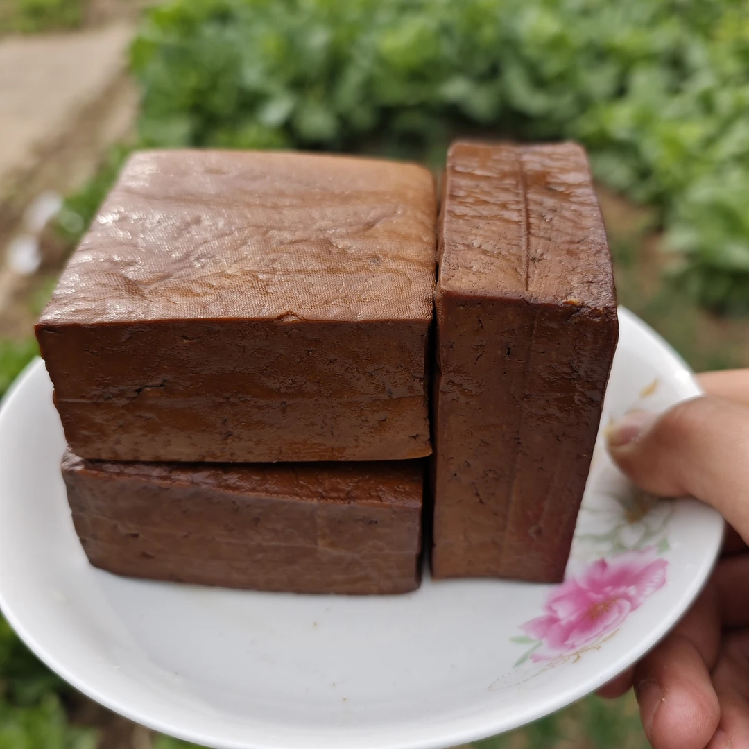 四川农家传统手工制作酸水烟熏软豆干