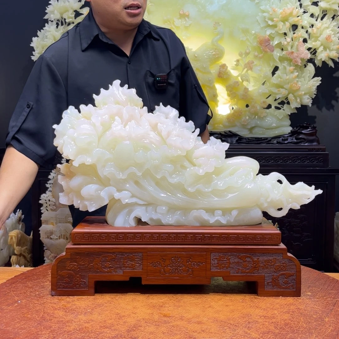 东***风石材玉石吊坠项链