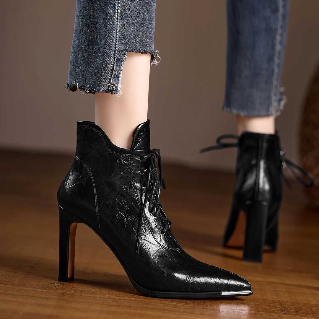 2025秋冬新款金属头尖头时装靴粗跟真皮短靴休闲系带侧拉链马丁靴