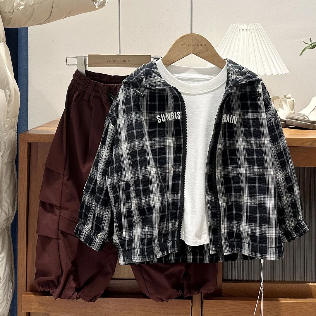 儿童春季简约刺绣格子连帽外套70038