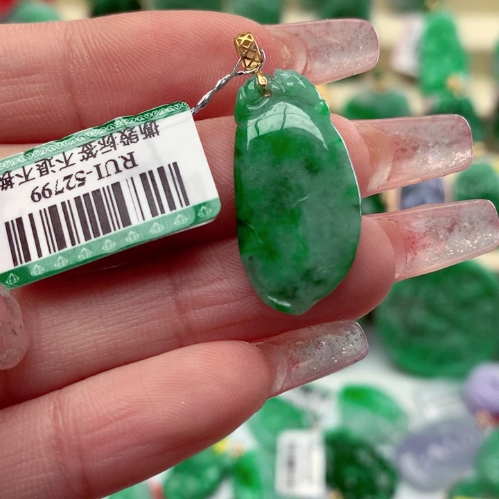 翡翠颈饰18K金镶嵌挂件