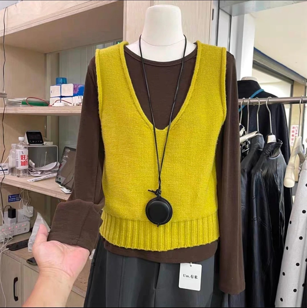 （薇薇家）【秋季】设计感V领叠穿针织无袖马甲两件套