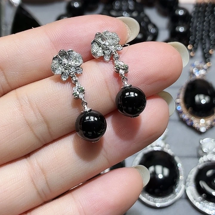 翡翠18K金镶嵌耳饰