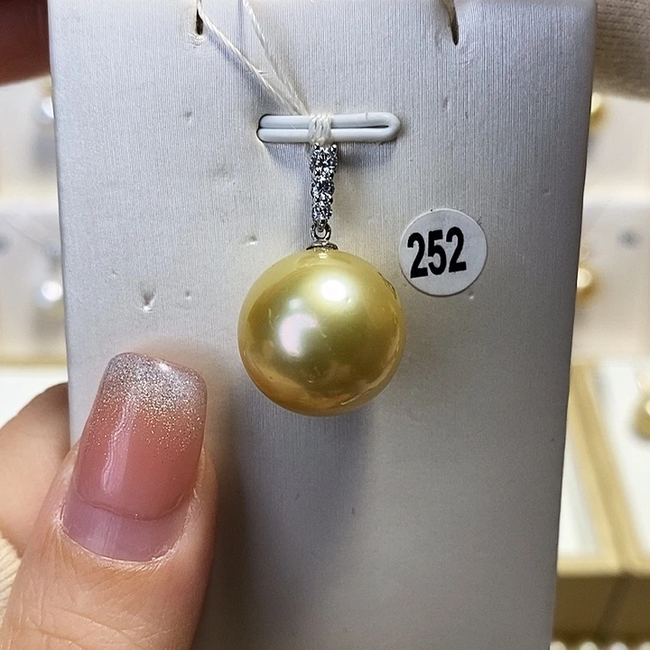 海水珍珠吊坠(不含链)18K金镶嵌