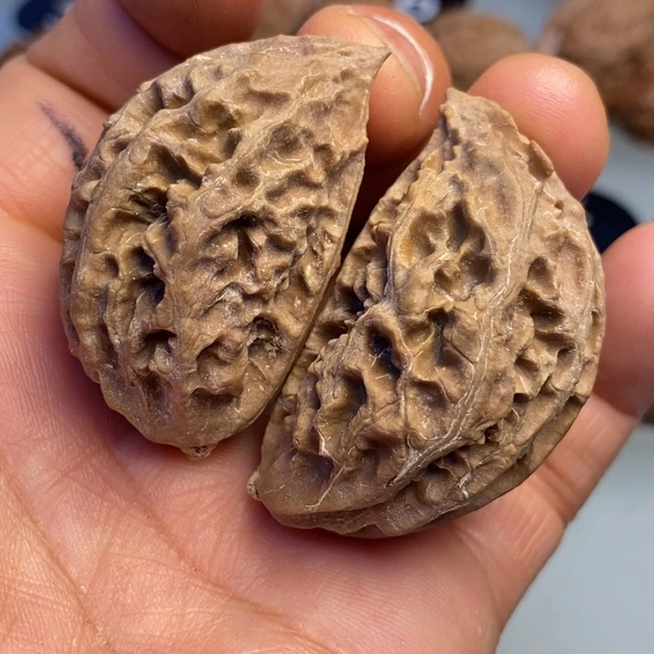 文玩核桃吊坠拿姐152