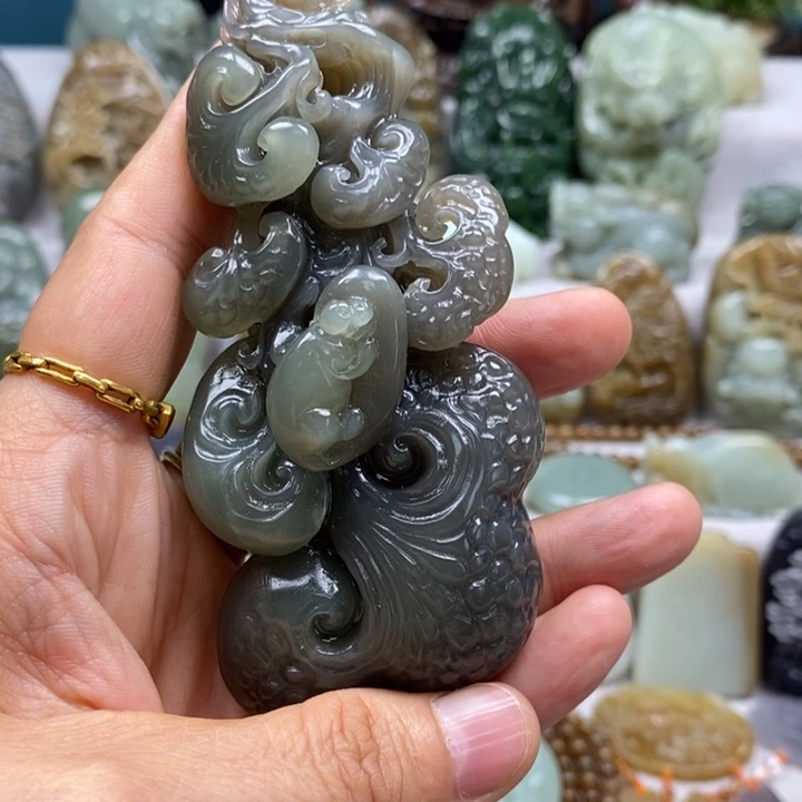 金***宝和田玉未镶嵌颈饰
