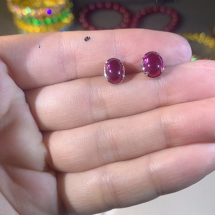 非金属21耳钉。
