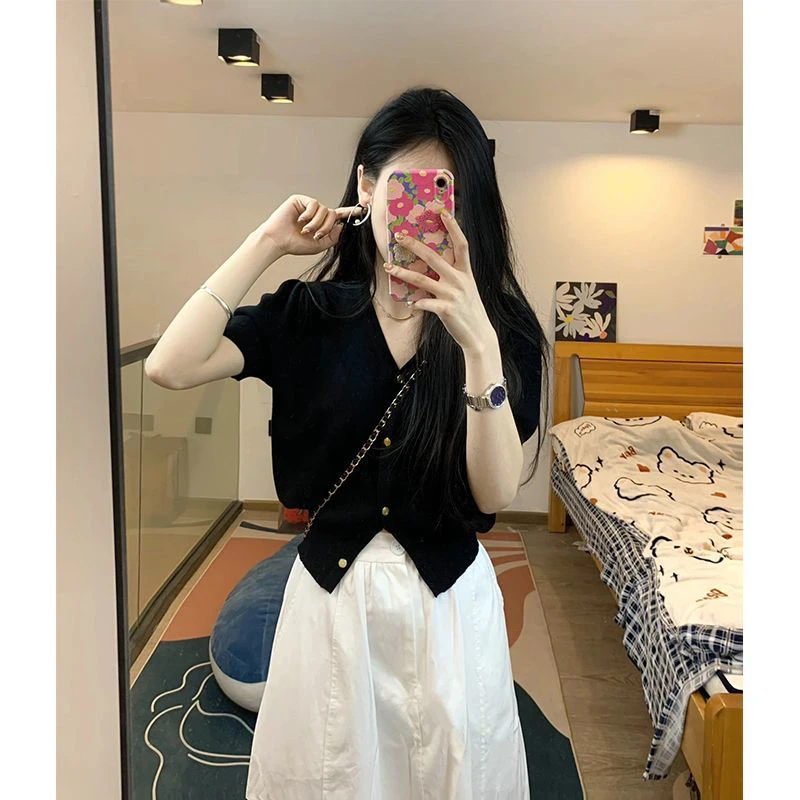 小香风收腰冰丝小衫针织黑色短袖女夏款法式v领短款显瘦T恤上衣薄