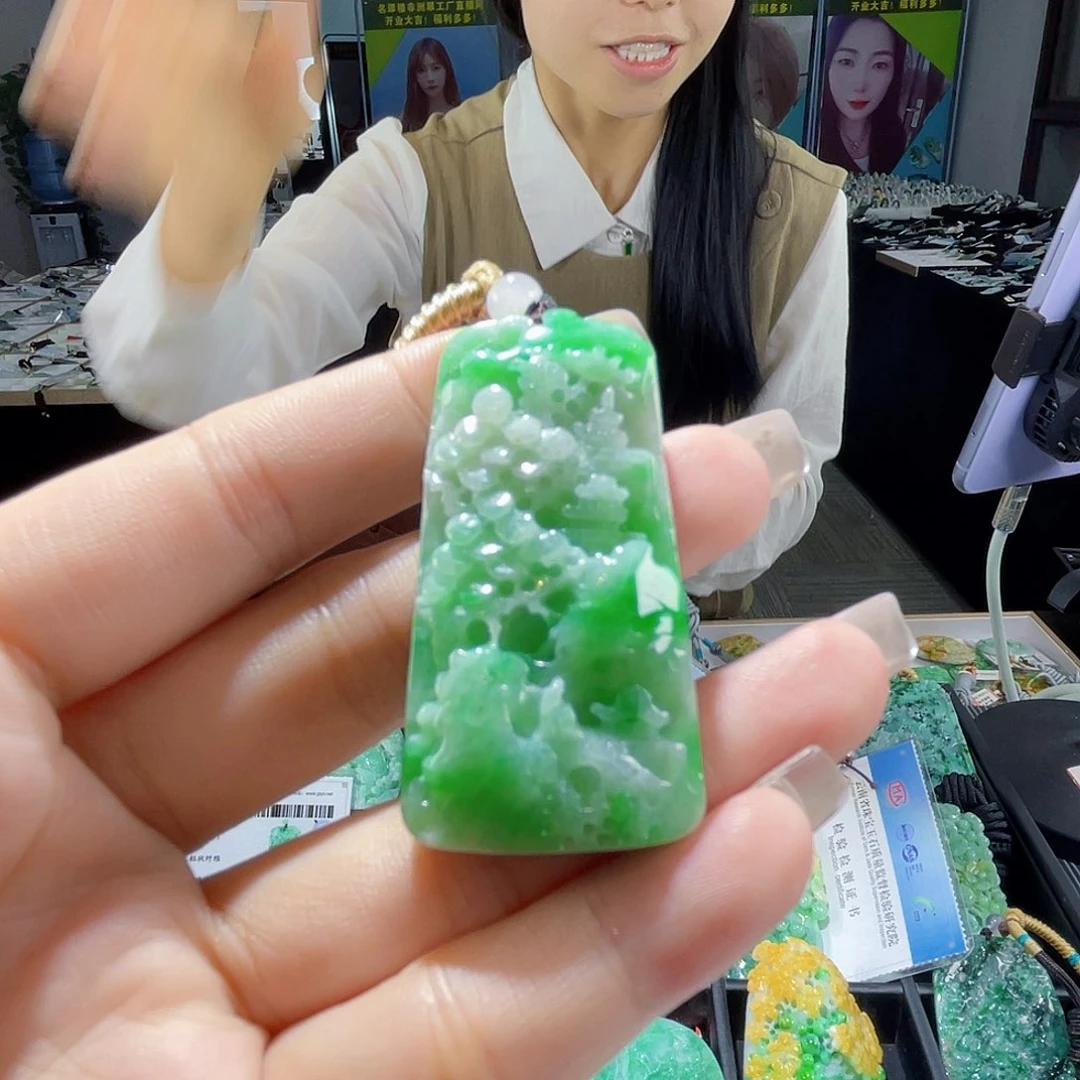 颈饰未镶嵌翡翠一
