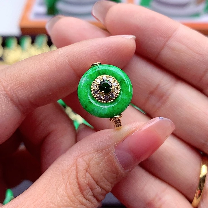 翡翠颈饰银S925镶嵌翡翠