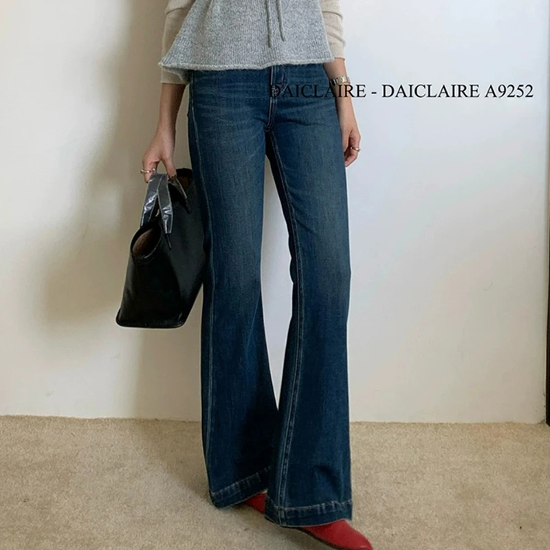 代嘉儿daiclaire新款A9252秋季高腰显瘦牛仔裤弹力喇叭裤长裤女
