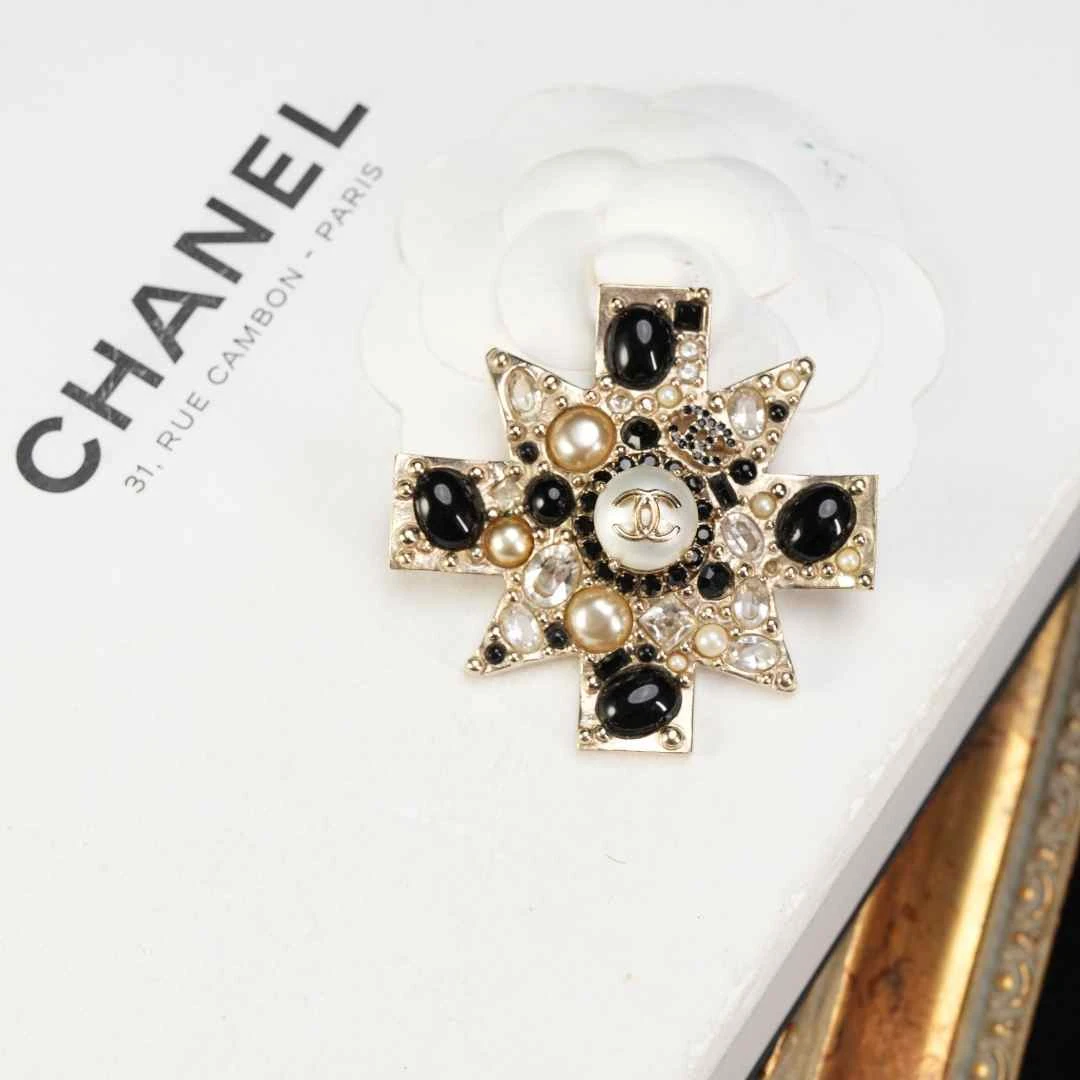 95新 Chanel/香奈儿 柚礼中古/香奈儿雪花十字珍珠胸针lz509167