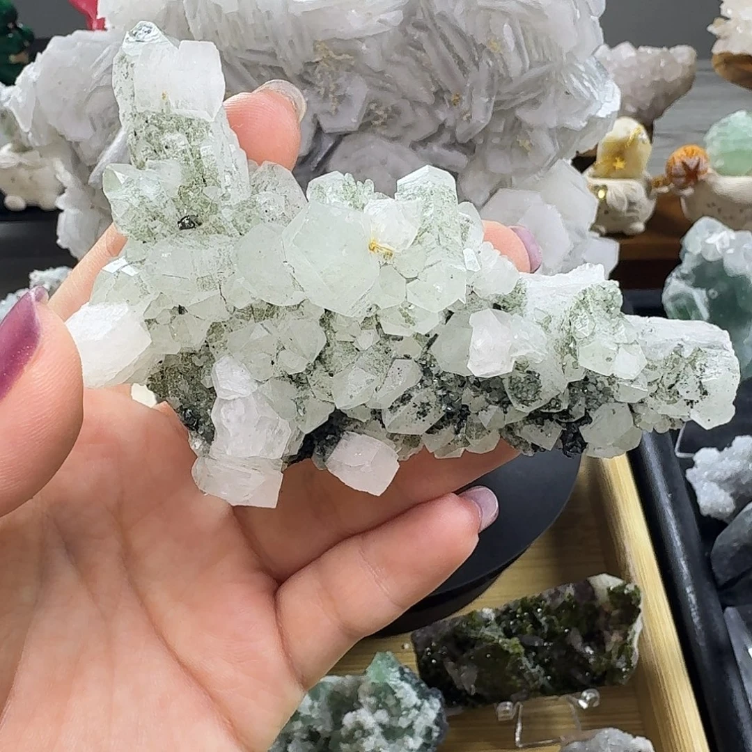 石材水晶方解绿泥共生