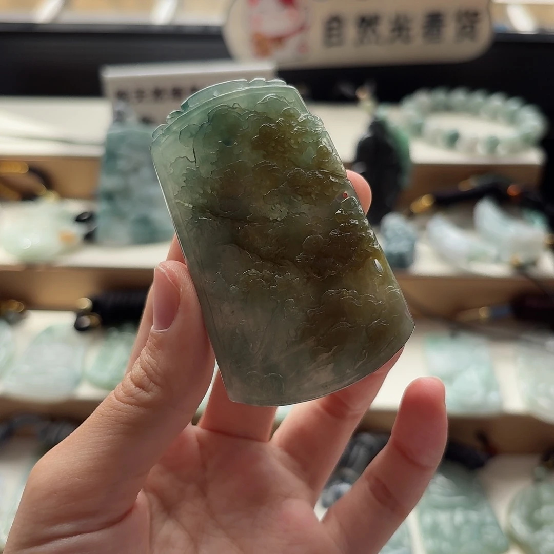 翡翠未镶嵌颈饰翡翠