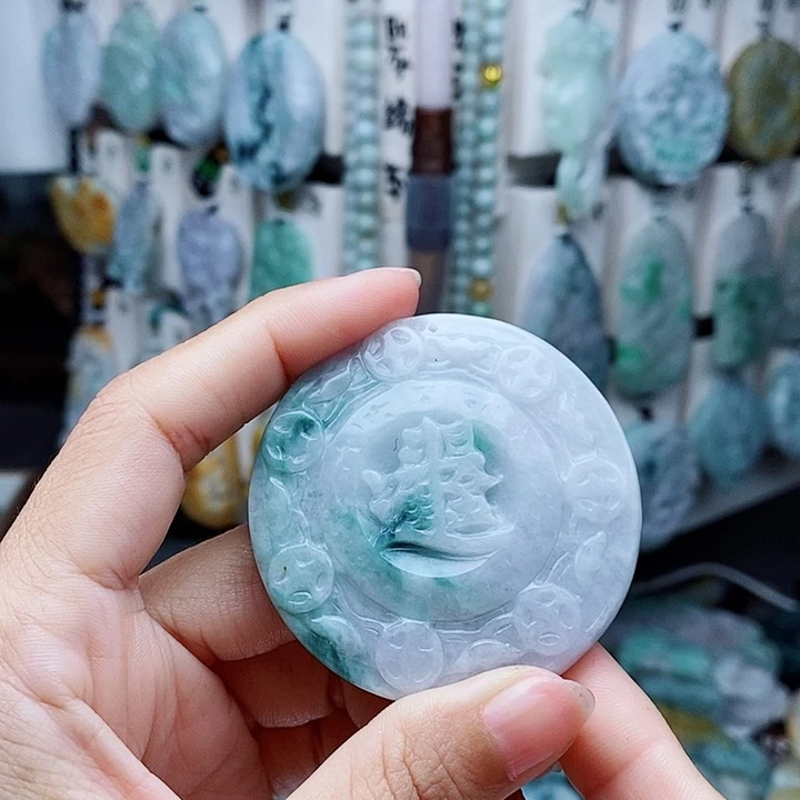 翡翠未镶嵌颈饰翡翠