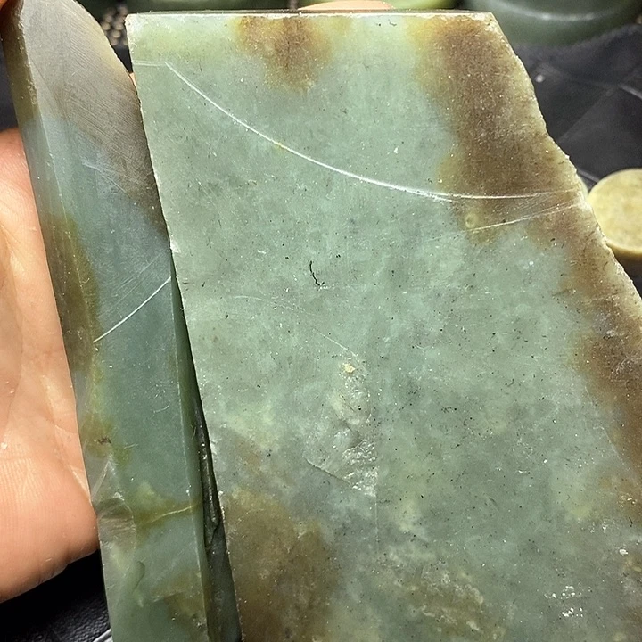 和田玉毛料未镶嵌