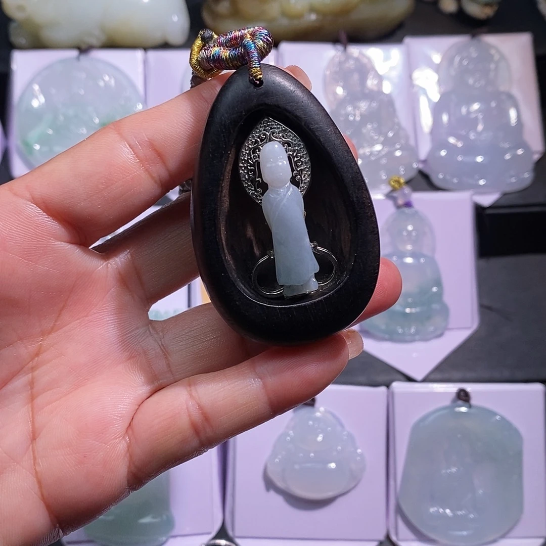 翡翠未镶嵌颈饰清货