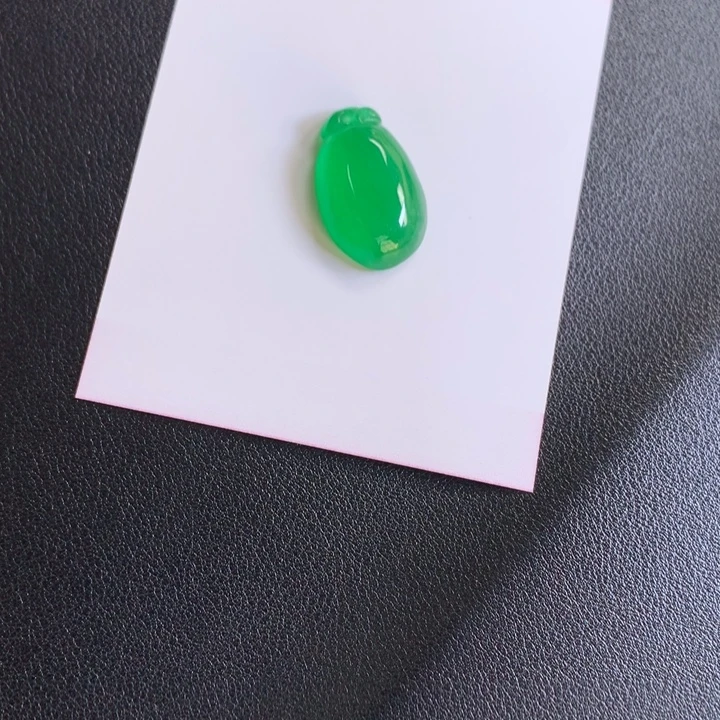 十***阳爆款冰绿福瓜吊坠