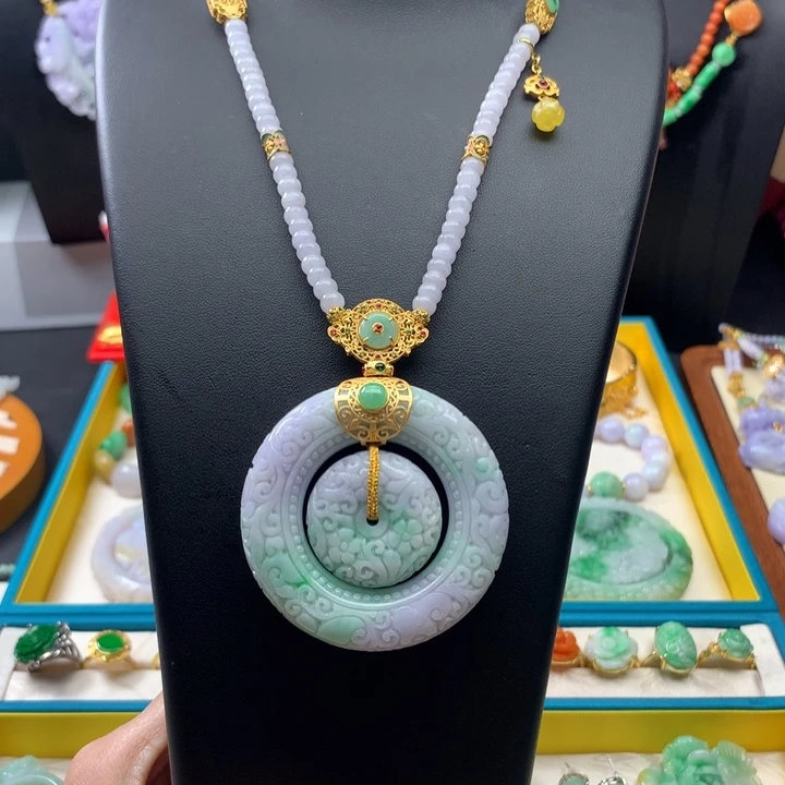 翡翠颈饰未镶嵌翡翠子母扣