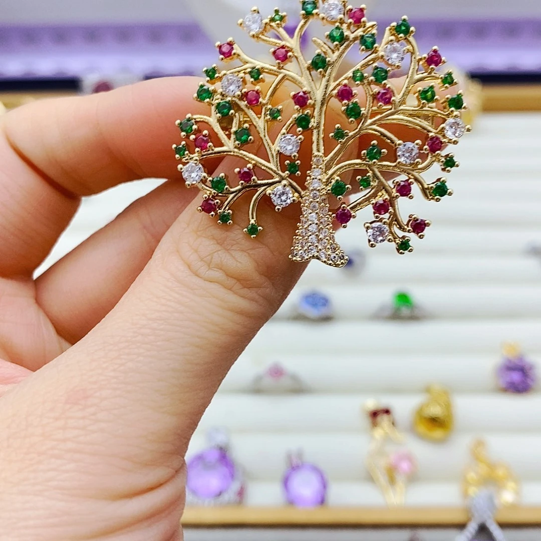 未镶嵌红宝石胸饰