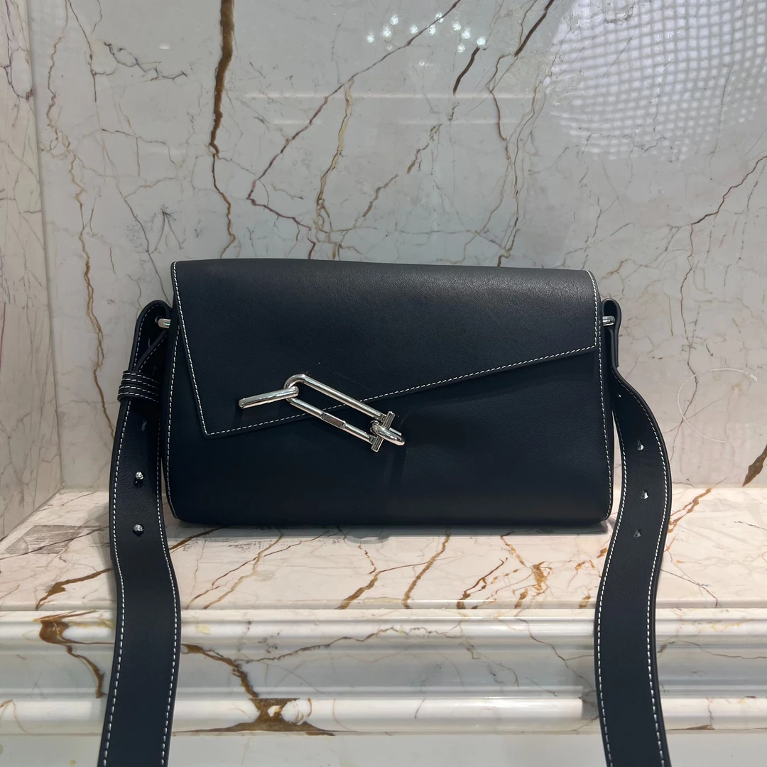 时尚轻奢11N48黑色经典单肩斜挎女包