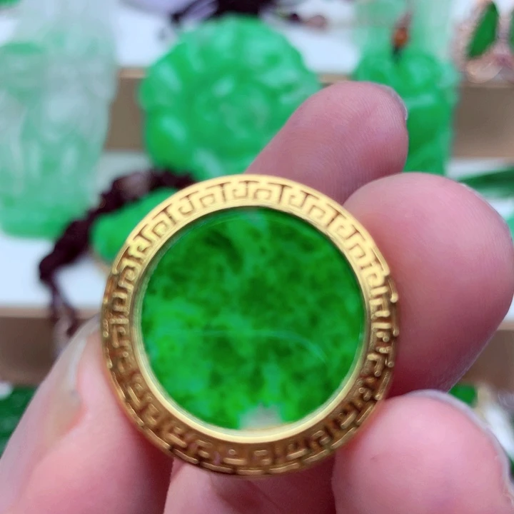 吊坠(不含链)未镶嵌翡翠