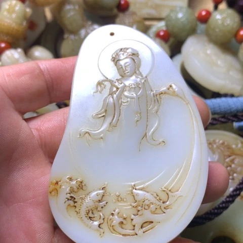 未镶嵌和田玉挂件心****2