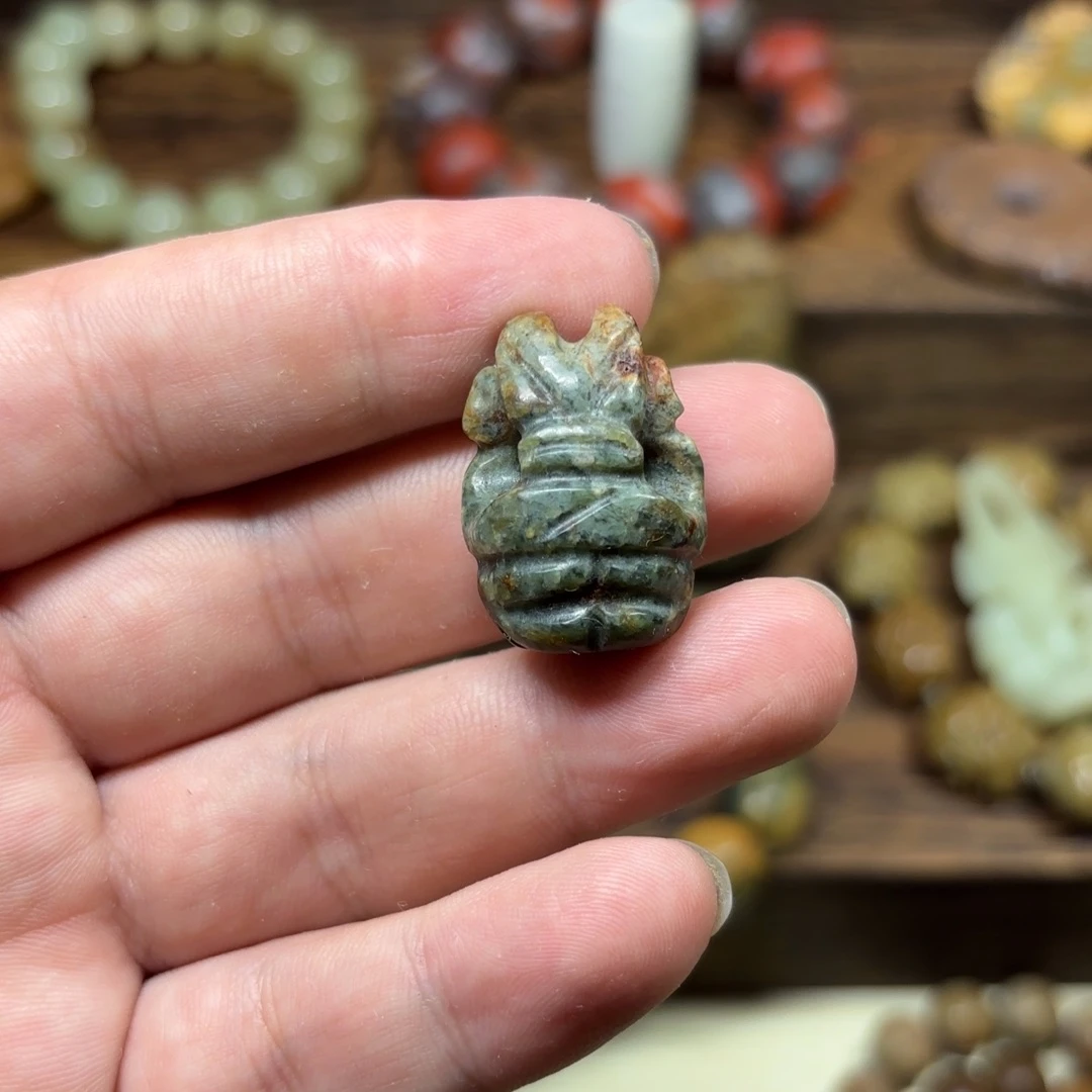 岫岩河磨玉（透闪石质玉）未镶嵌颈饰