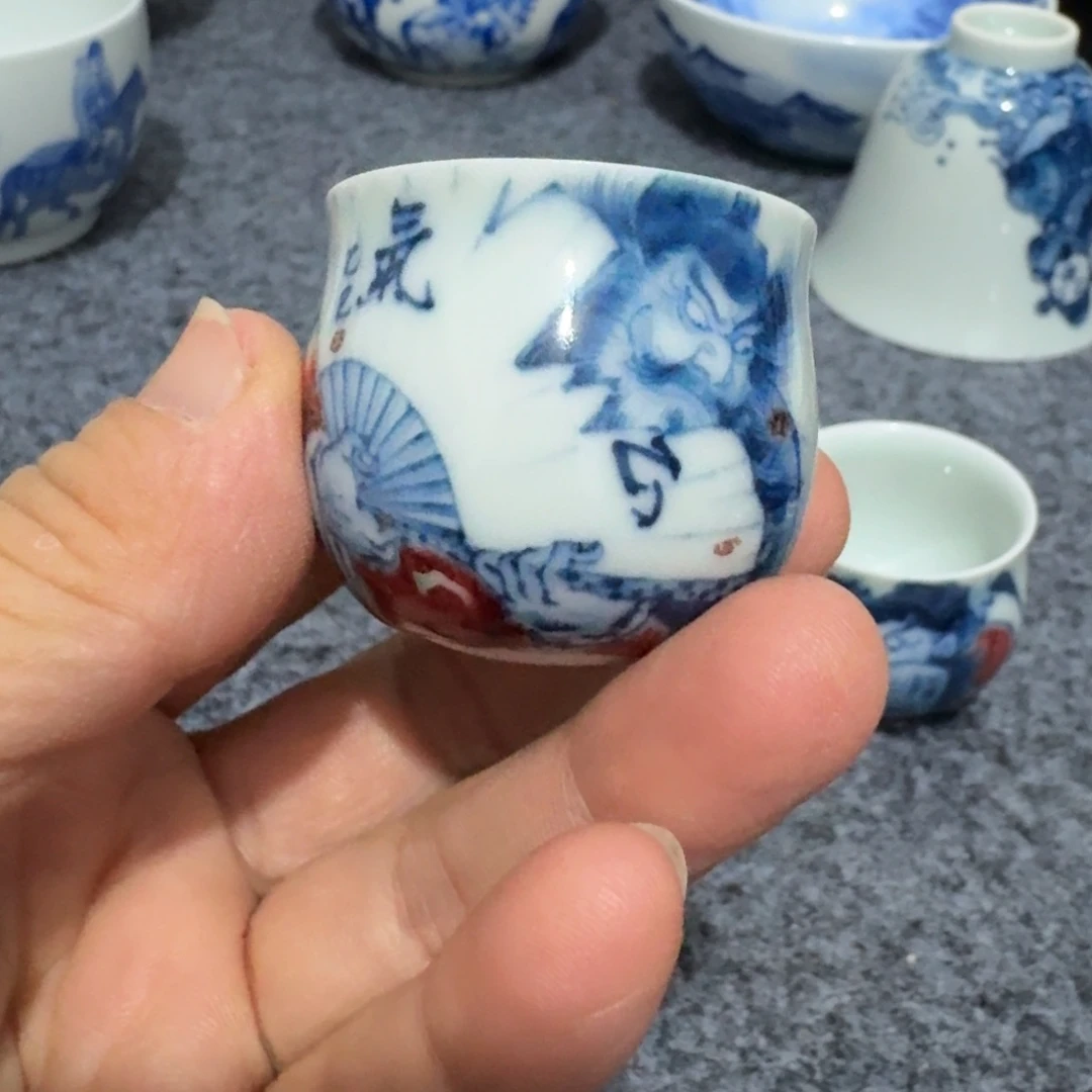 庞***傅景德镇现代陶瓷杯景德镇现代陶瓷杯